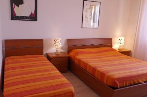 Orange Home Марина ди Кастането Кардучи Екстериор снимка